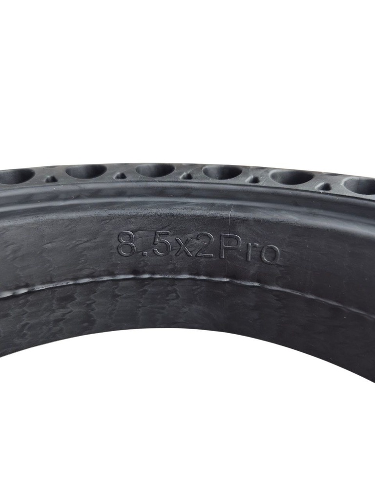 Покришка 8.5-2.0, безкамерна, з боковими отворами