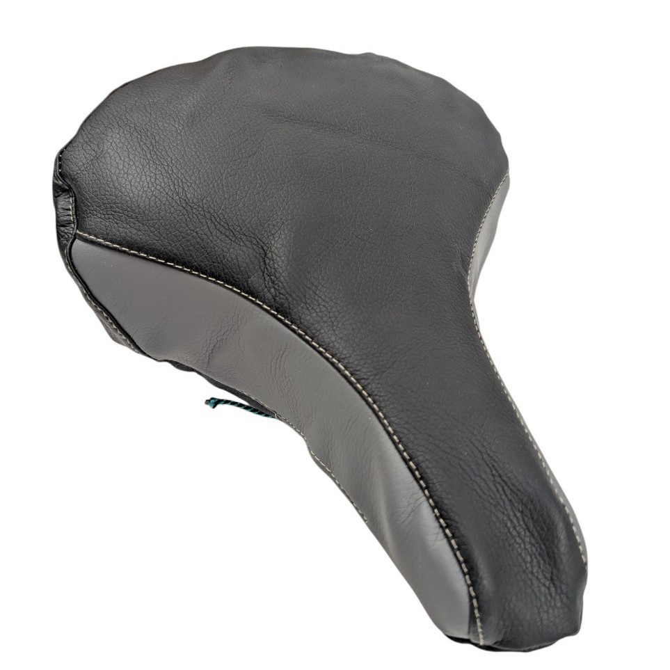 Чохол чорний під сідло "GRAND" чорно-сірий